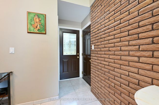 14 Joy Crt, House other with 3 bedrooms, 2 bathrooms and 4 parking in Hamilton ON | Image 34