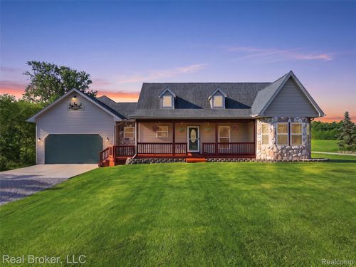 7271 Ray Rd, Swartz Creek, MI, 48473-9123 | Card Image