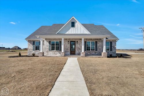 100 Arrow Drive, Walnut Ridge, AR, 72476 | Card Image