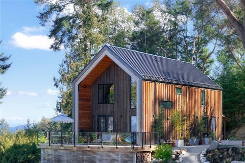 128 Spring Gold Way, Salt Spring Island, BC, V8K2Y1 | Card Image