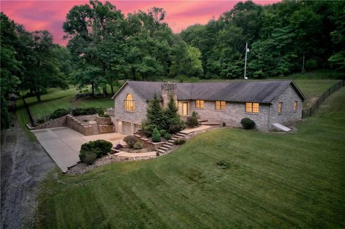 121 Spillway Ln, Butler, PA, 16001-9575 | Card Image