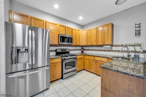 156 Gladstone Dr, Parsippany, NJ, 07054-3419 | Card Image