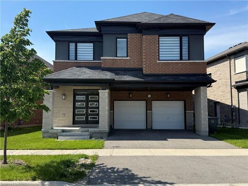 18 Dolucci Crescent, Brampton, ON, L7A5E9 | Card Image