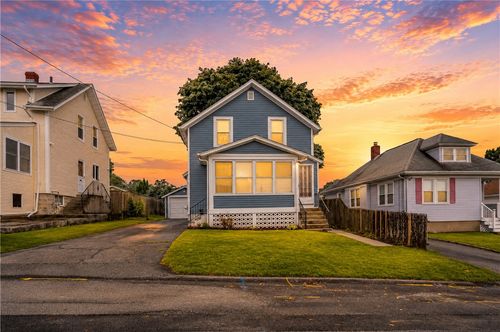 81 Hazelwood Ave, East Providence, RI, 02914-2936 | Card Image