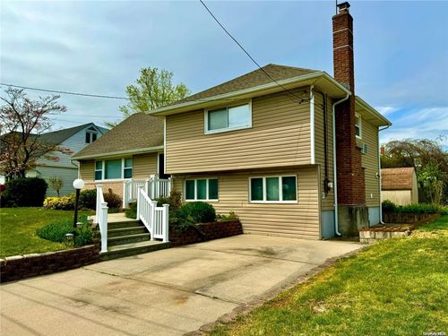 138 Concord Ave, Oceanside, NY, 11572-5419 | Card Image