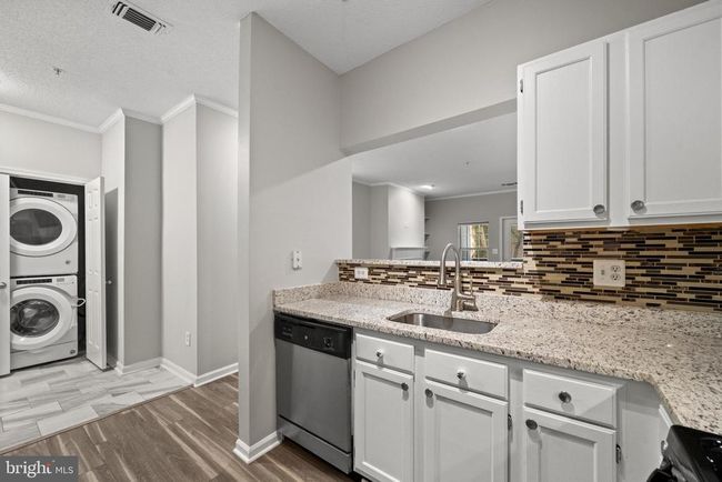 APT-14 - 1704 Lake Shore Crest Dr, Condo with 1 bedrooms, 1 bathrooms and null parking in RESTON VA | Image 7