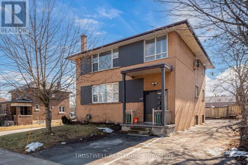 4-105 Mary St E, Whitby, ON, L1N2P3 | Card Image