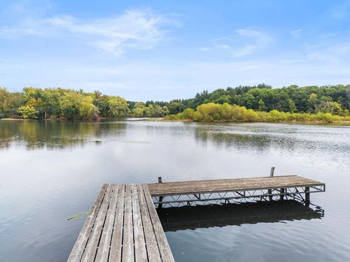 N3932 Park Rd, Brodhead, WI, 53520-9633 | Card Image