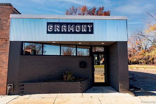 2962 Fort St, Lincoln Park, MI, 48146-2447 | Card Image