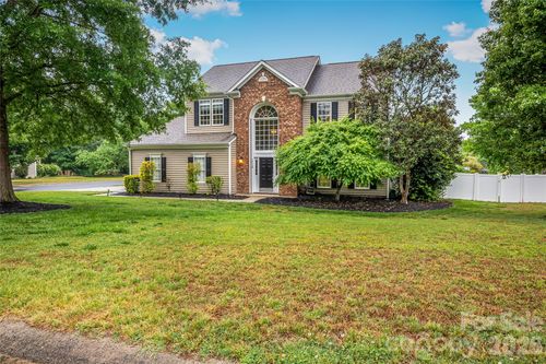 14738 Pomerol Ln, Pineville, NC, 28134-9370 | Card Image