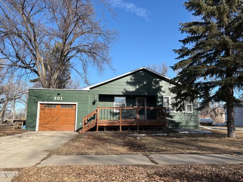 201 7th Street N, Ellendale, ND, 58436 | Card Image