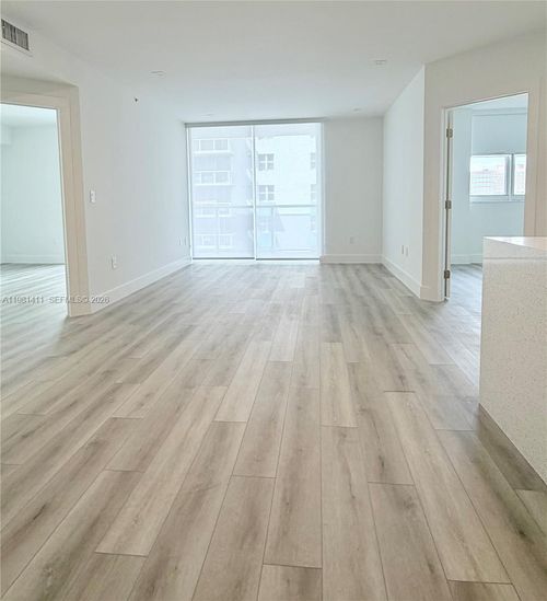 apt-706-5077 Nw 7th St, Miami, FL, 33126-3462 | Card Image