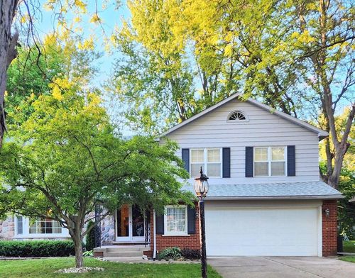 18830 San Quentin Dr, Lathrup Village, MI, 48076-7811 | Card Image