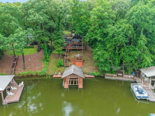 268 S Lakeshore Dr, TALLADEGA, AL, 35160-7318 | Card Image