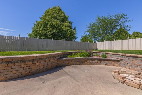 2707 Foxridge Run, Bloomington, IL, 61704-8425 | Card Image