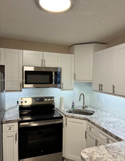 113-117 5th St Ne, Winter Haven, FL, 33881-4703 | Card Image