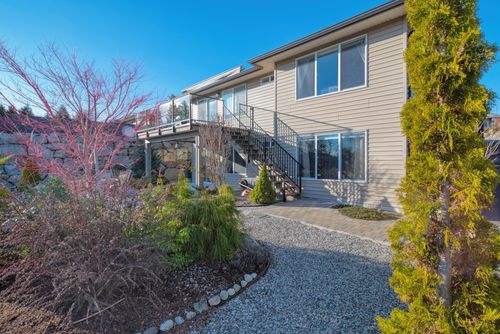 6263 Apollo Rd, Sechelt, BC, V7Z0N7 | Card Image