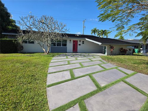 15100 Sw 89th Ct, Palmetto Bay, FL, 33176-8081 | Card Image