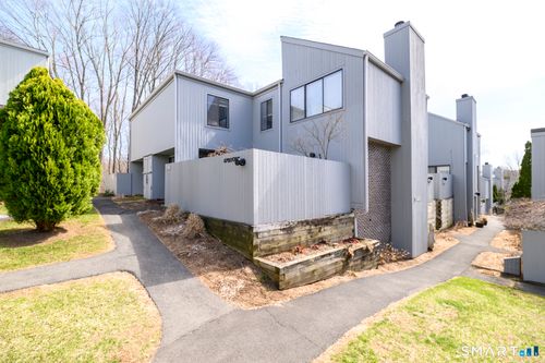 1-1 Apricot Ln, Ridgefield, CT, 06877-3302 | Card Image