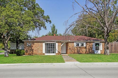 5001 Meadowbrook Dr, Fort Worth, TX, 76103-3422 | Card Image