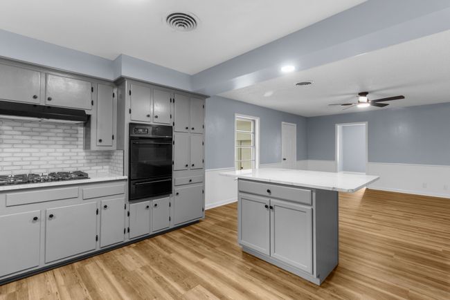 1818 W Belden St, House other with 3 bedrooms, 2 bathrooms and null parking in Sherman TX | Image 5
