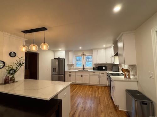 173 South St, Danbury, CT, 06810-7950 | Card Image