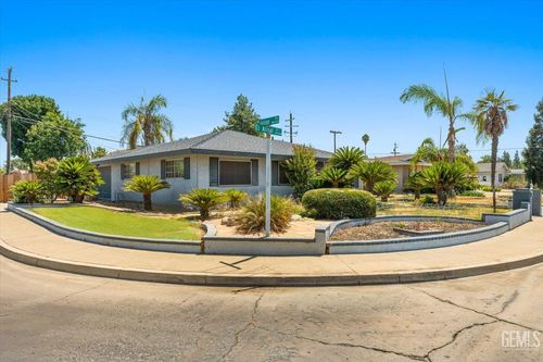 3500 El Alisal St, Bakersfield, CA, 93304-6301 | Card Image