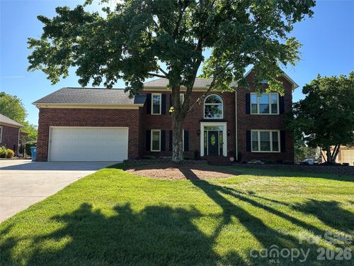 8219 Deer Dr, Harrisburg, NC, 28075-9630 | Card Image