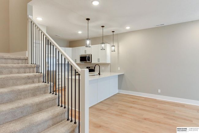 1917 Dahlman Rows Plz, Townhouse with 2 bedrooms, 3 bathrooms and 2 parking in Omaha NE | Image 4