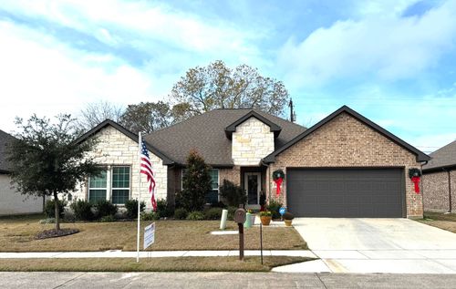 1135 Vintage Ave, Gainesville, TX, 76240-5944 | Card Image