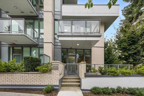 528 W 30th Ave, Vancouver, BC, V5Z0J7 | Card Image
