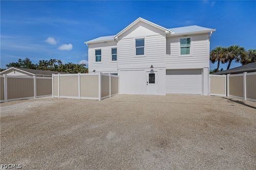 2551 Tamarind St, ST. JAMES CITY, FL, 33956-2162 | Card Image