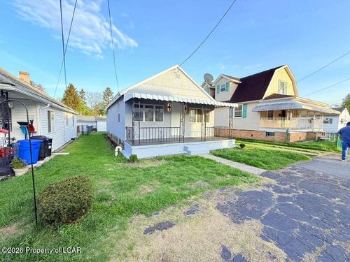 428 Dexter Ave, Scranton, PA, 18504-9711 | Card Image