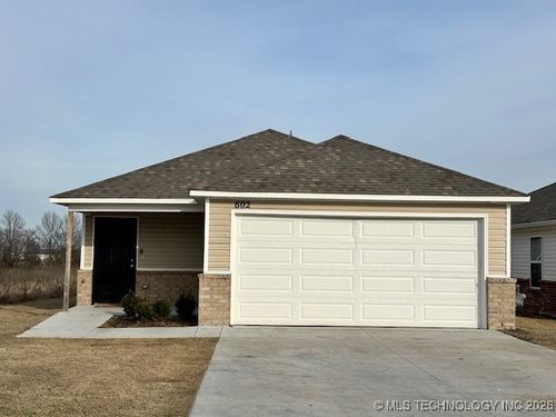 614 Georgia Place, Muskogee, OK, 74403 | Card Image