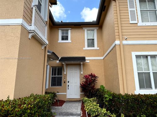 unit-2-2929 Se 2nd St, Homestead, FL, 33033-7323 | Card Image
