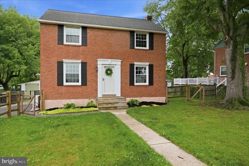 1732 Sterigere St, NORRISTOWN, PA, 19403-2955 | Card Image