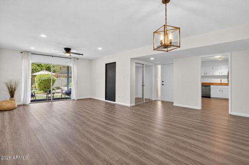 105-3655 N 5th Ave, Phoenix, AZ, 85013-3757 | Card Image