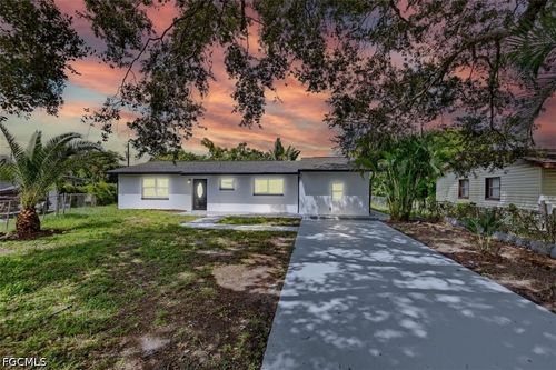 apt-2570 Charleston Park Dr, ALVA, FL, 33920-4115 | Card Image