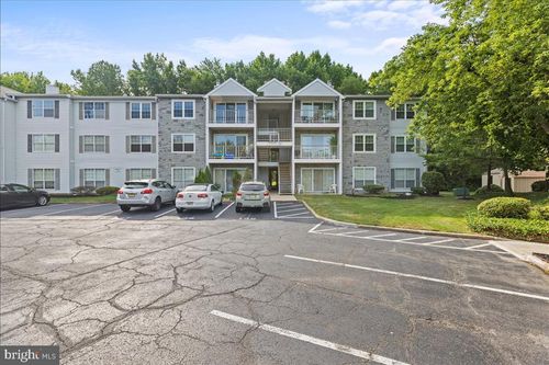 10 Aspen Ct, HAMILTON, NJ, 08619-4601 | Card Image
