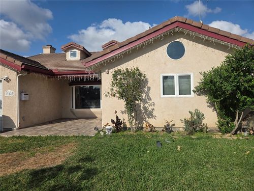 13623 Fanshaw Ave, Paramount, CA, 90723-2307 | Card Image