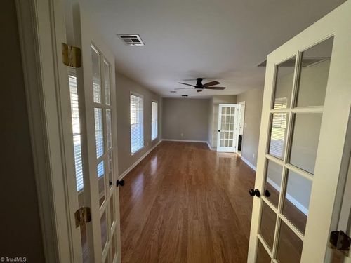 354 Forest Oaks Dr, Dobson, NC, 27017-8541 | Card Image