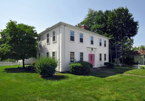 693 Commercial St, Weymouth, MA, 02189-1070 | Card Image