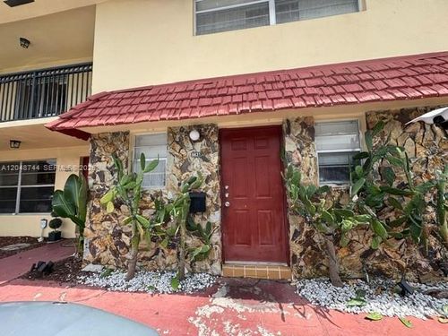 43-6631 Sw 41st Pl, Davie, FL, 33314-3319 | Card Image