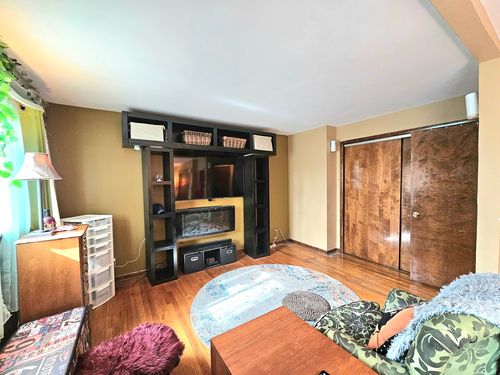 17140 Evans Dr, South Holland, IL, 60473-3440 | Card Image