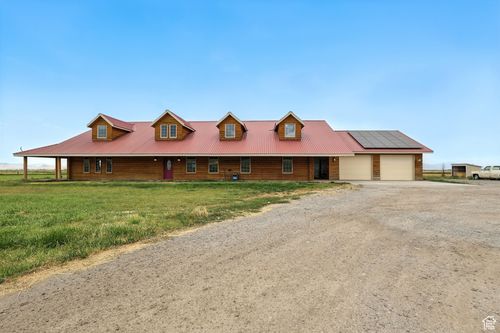 372 E 9400 N, Richmond, UT, 84333-6701 | Card Image