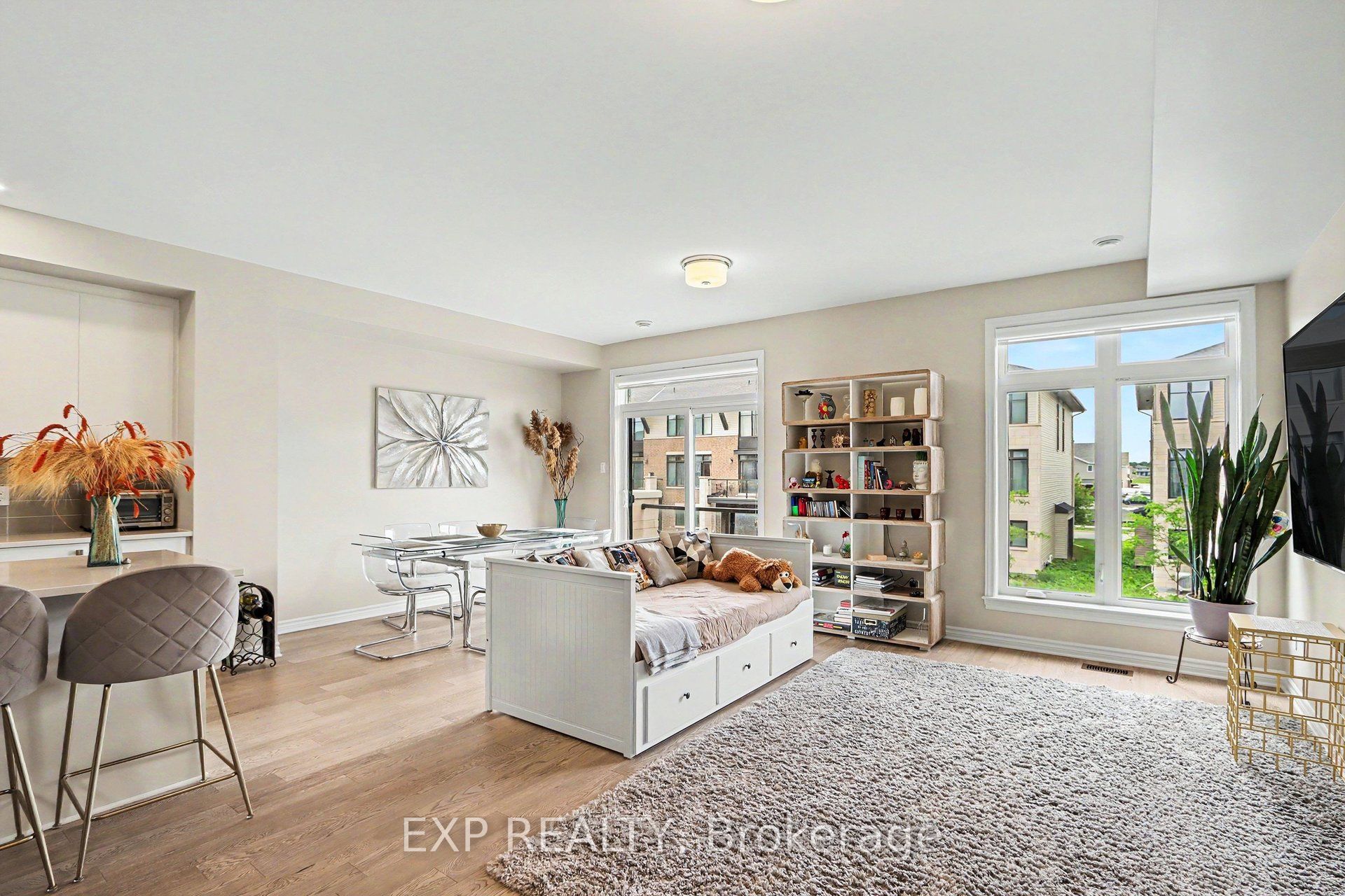 Residential in Barrhaven 5