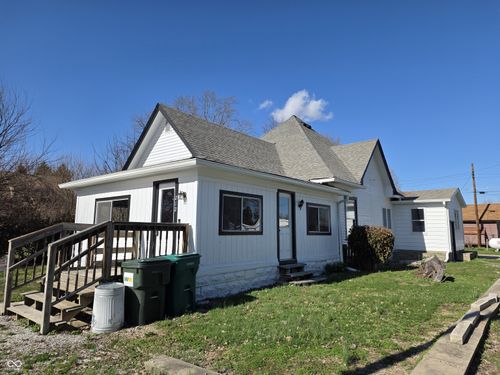 212 W Burnside Ave, Fairland, IN, 46126-9550 | Card Image