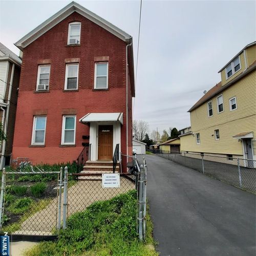 83 Plauderville Ave, Garfield, NJ, 07026-2222 | Card Image