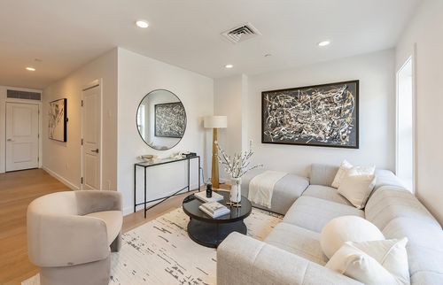 apt-105-16 Boardman St, Boston, MA, 02128-3961 | Card Image