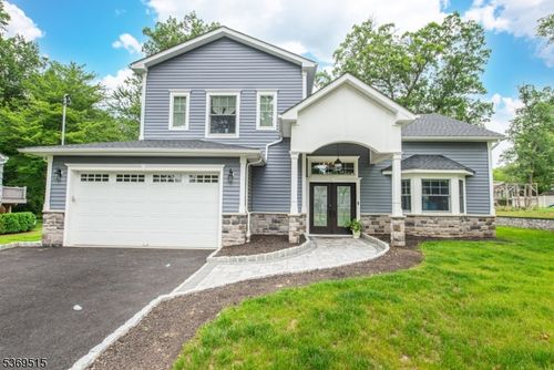 40 Lee Rd, Livingston, NJ, 07039-4132 | Card Image